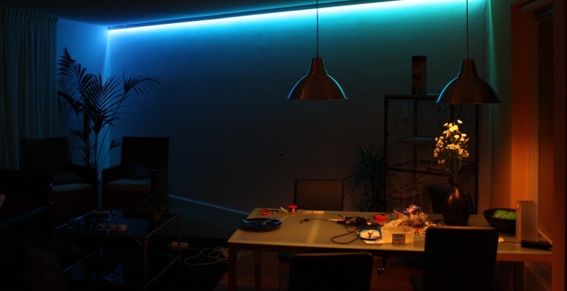 Efektowny LED w salonie